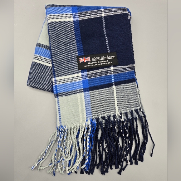 New 100% Cashmere Scarf Made in Scotland Navy Blue Royal Blue & Gray Plaid NWOT - Picture 2 of 3